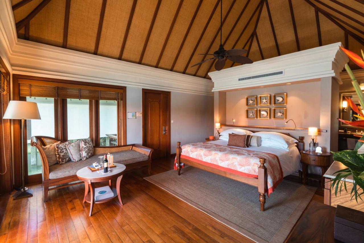 Constance Prince Maurice Poste de Flacq Bagian luar foto A bedroom at the resort