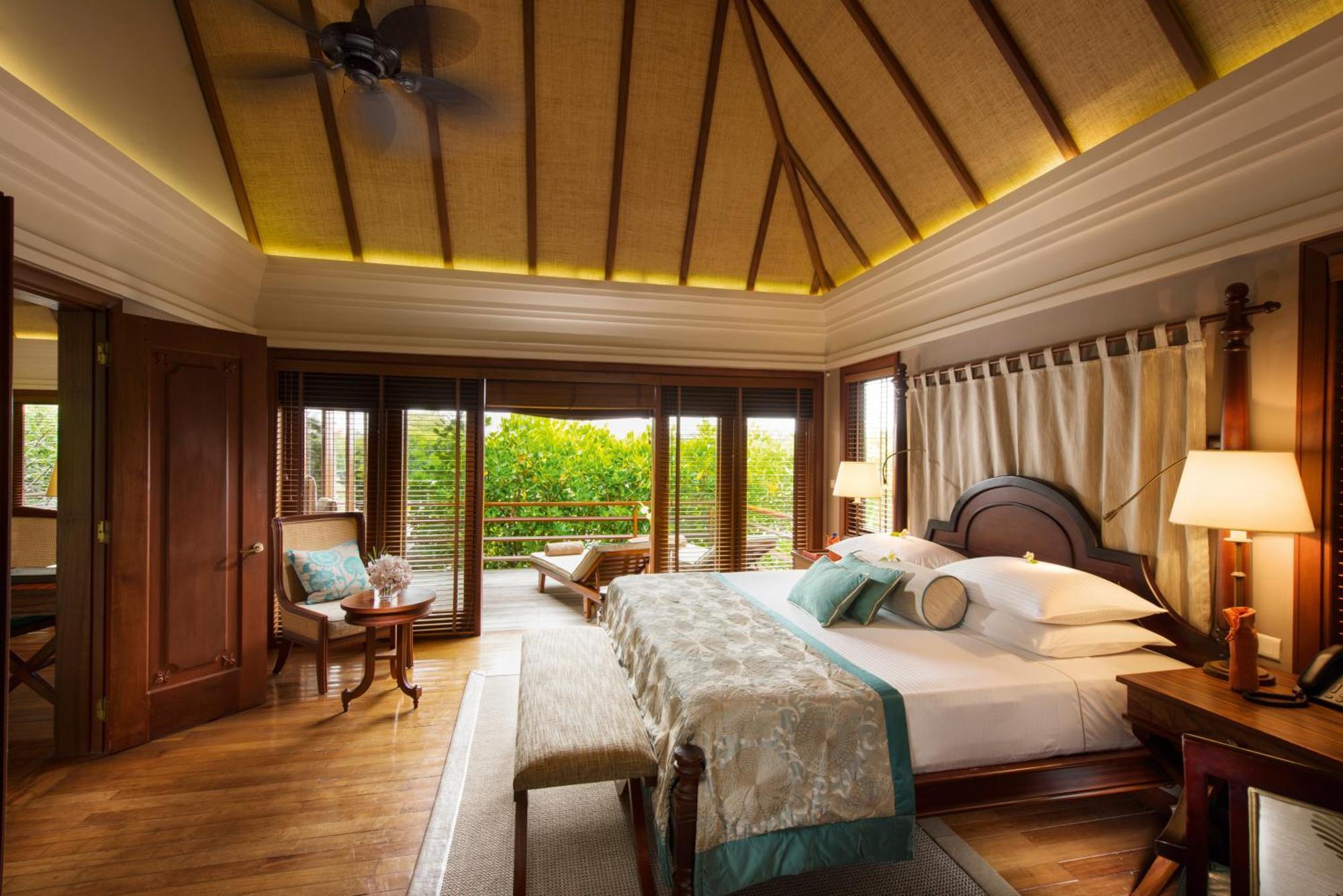 Constance Prince Maurice Poste de Flacq Bagian luar foto A bedroom at the resort