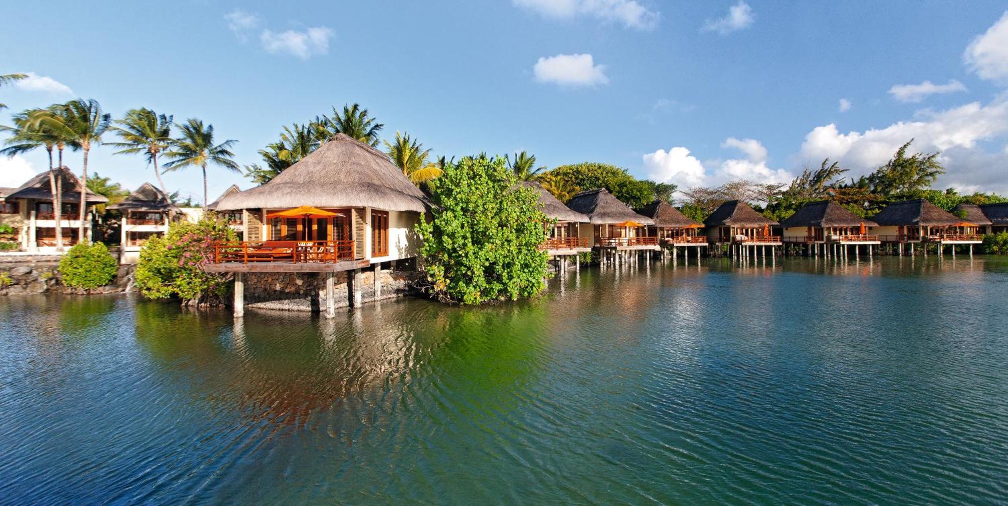 Constance Prince Maurice Poste de Flacq Bagian luar foto Overwater bungalows at the resort