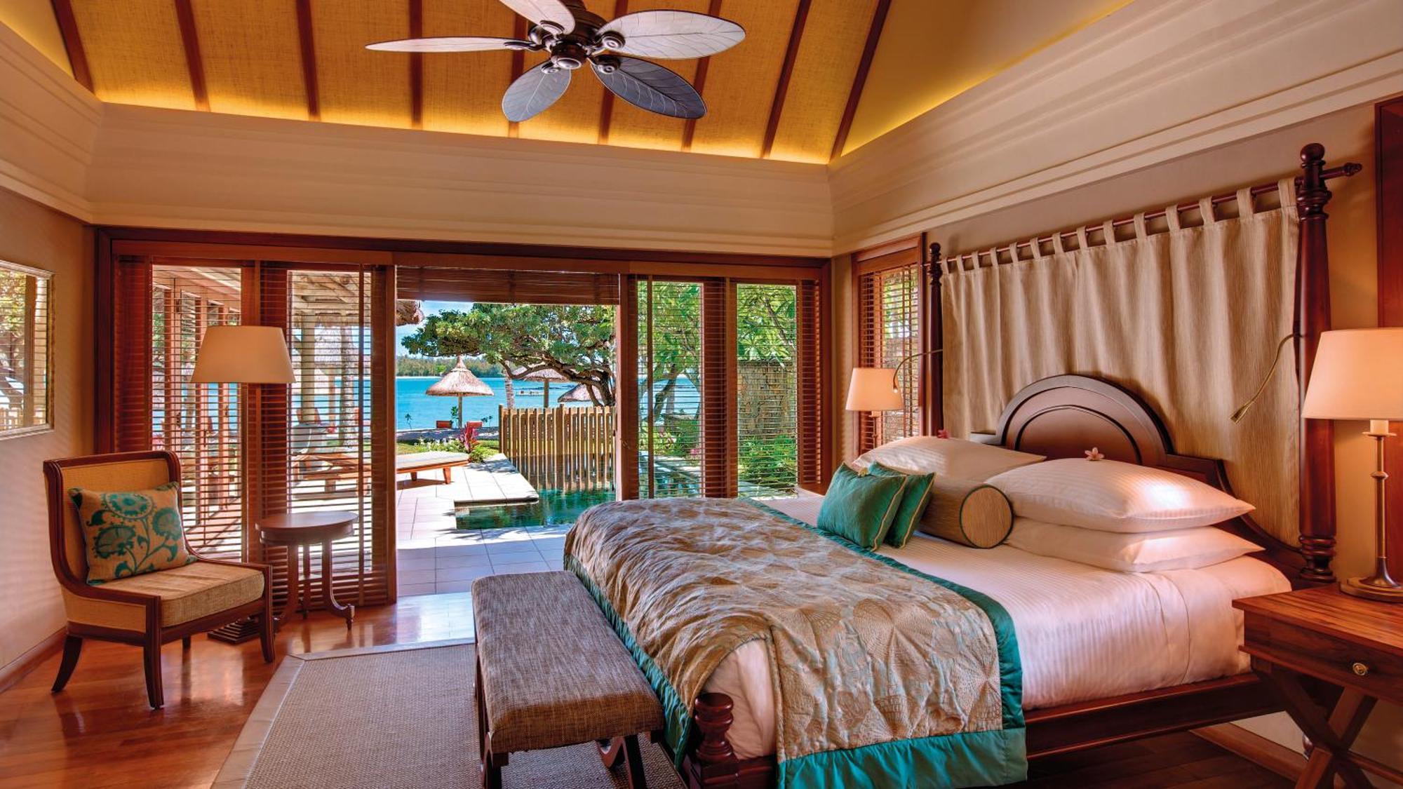 Constance Prince Maurice Poste de Flacq Bagian luar foto A bedroom at the resort