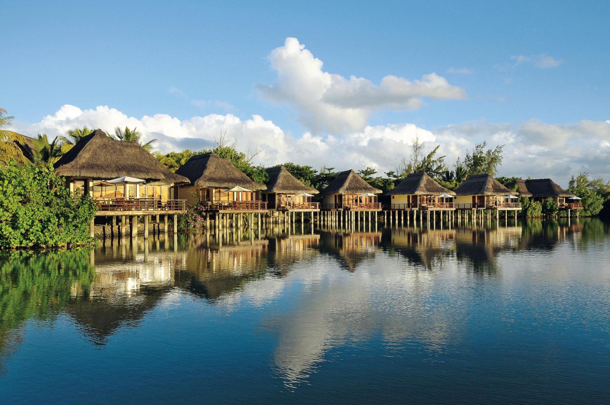 Constance Prince Maurice Poste de Flacq Bagian luar foto Overwater bungalows at the resort