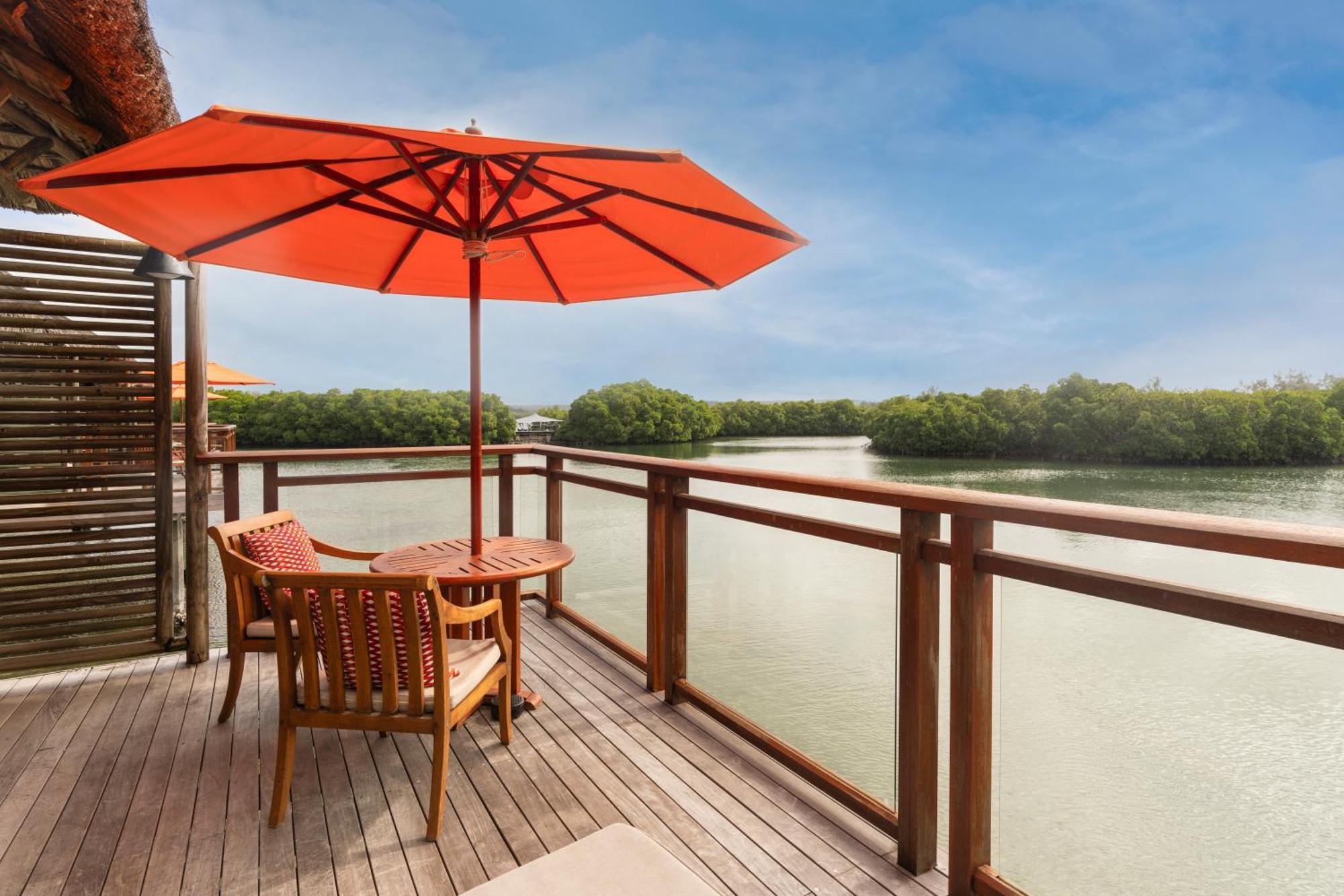 Constance Prince Maurice Poste de Flacq Bagian luar foto View of the river from the hotel