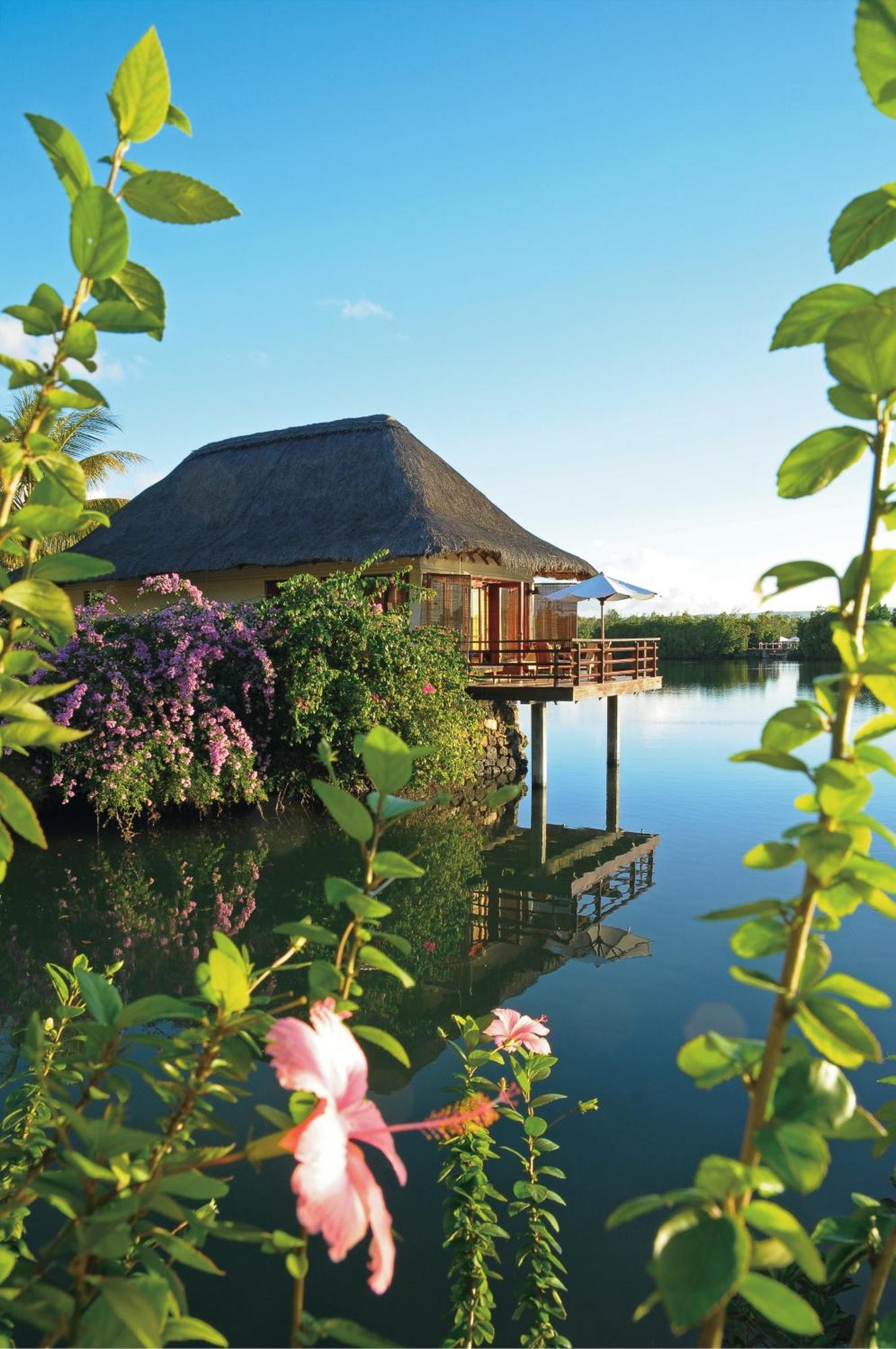 Constance Prince Maurice Poste de Flacq Bagian luar foto The resort's lake villas