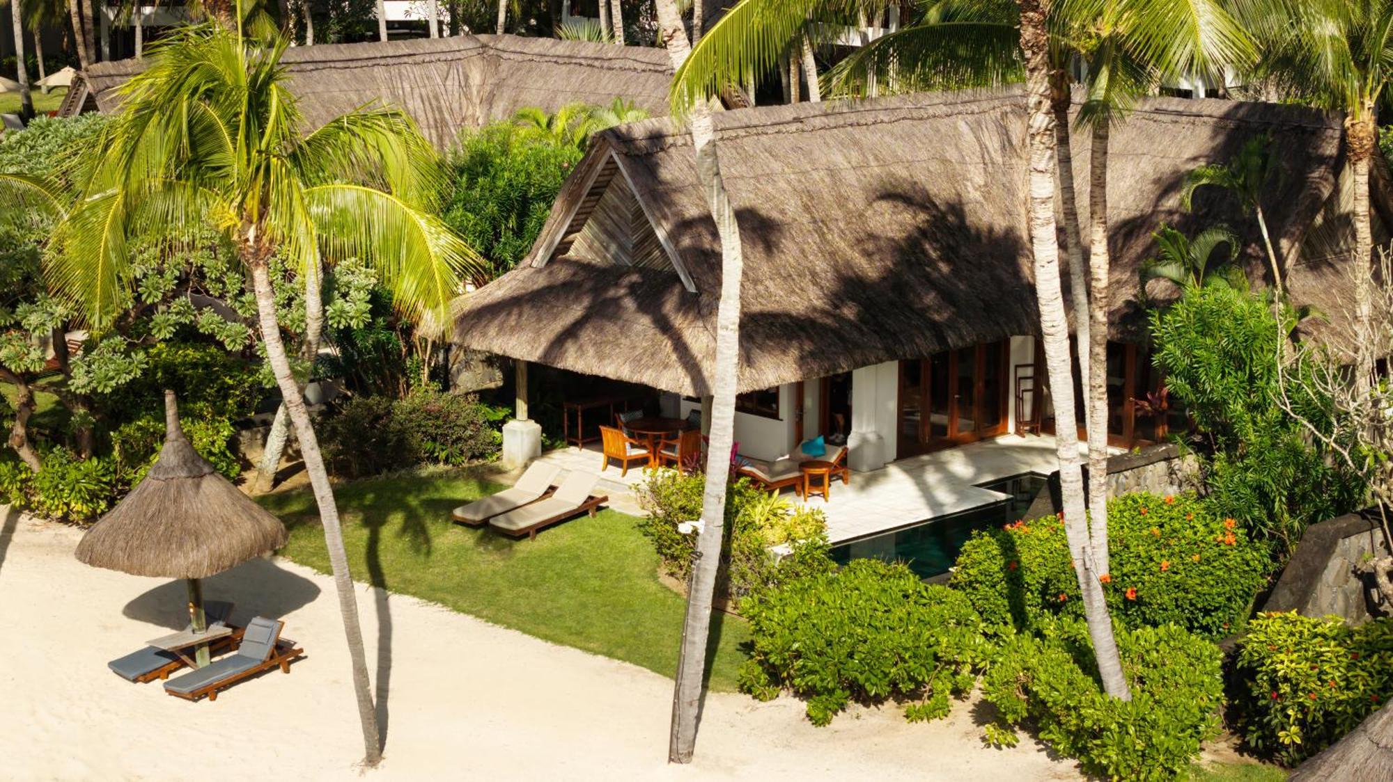 Constance Prince Maurice Poste de Flacq Bagian luar foto A villa at the resort